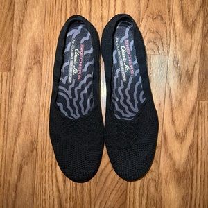 Skechers Slip On size: 9